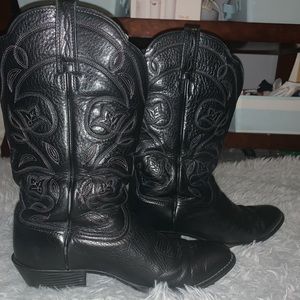 Ariat Cowgirl boots
